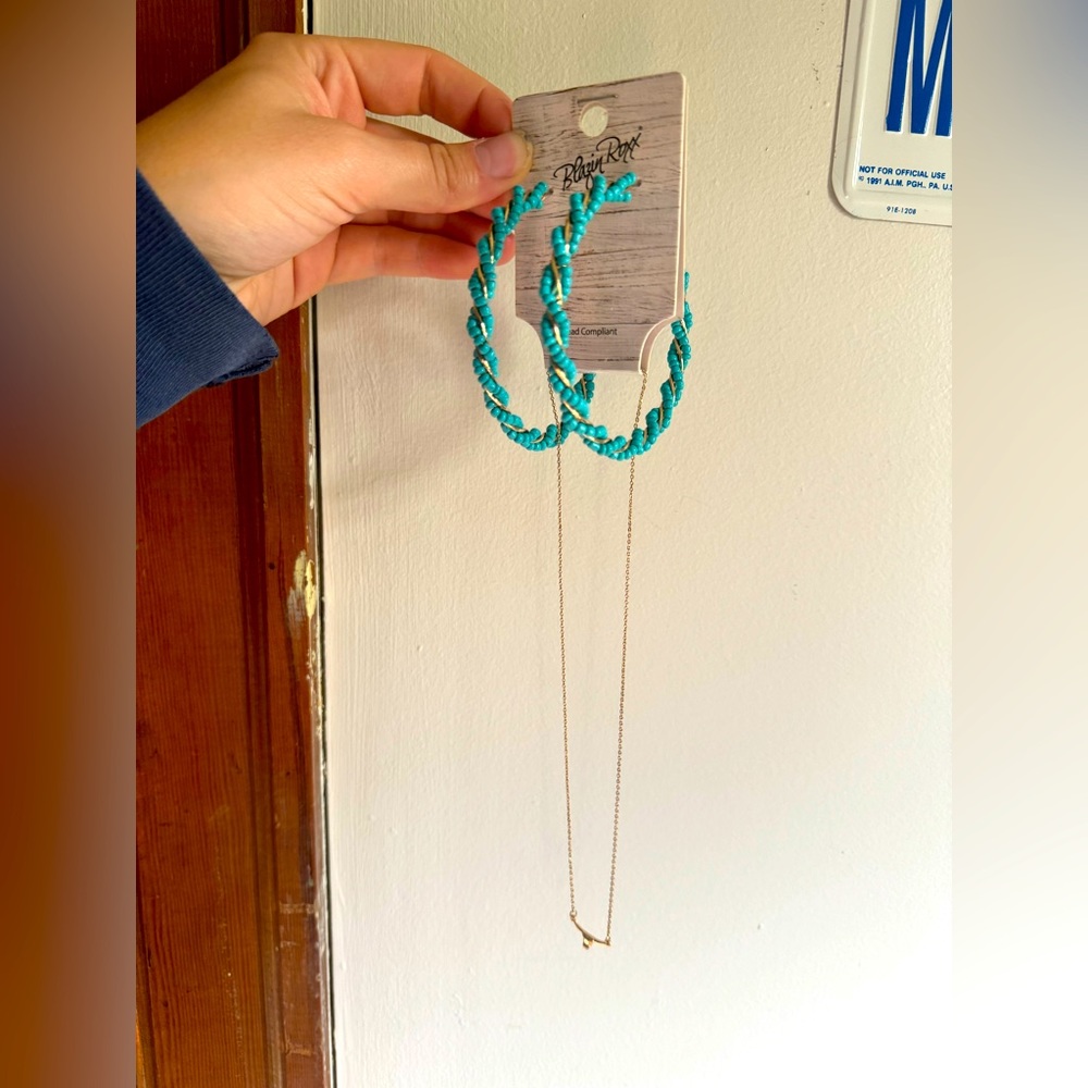 Cute turquoise earring and western necklace set